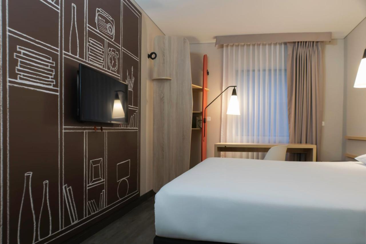 Отель Ibis Чия Экстерьер фото