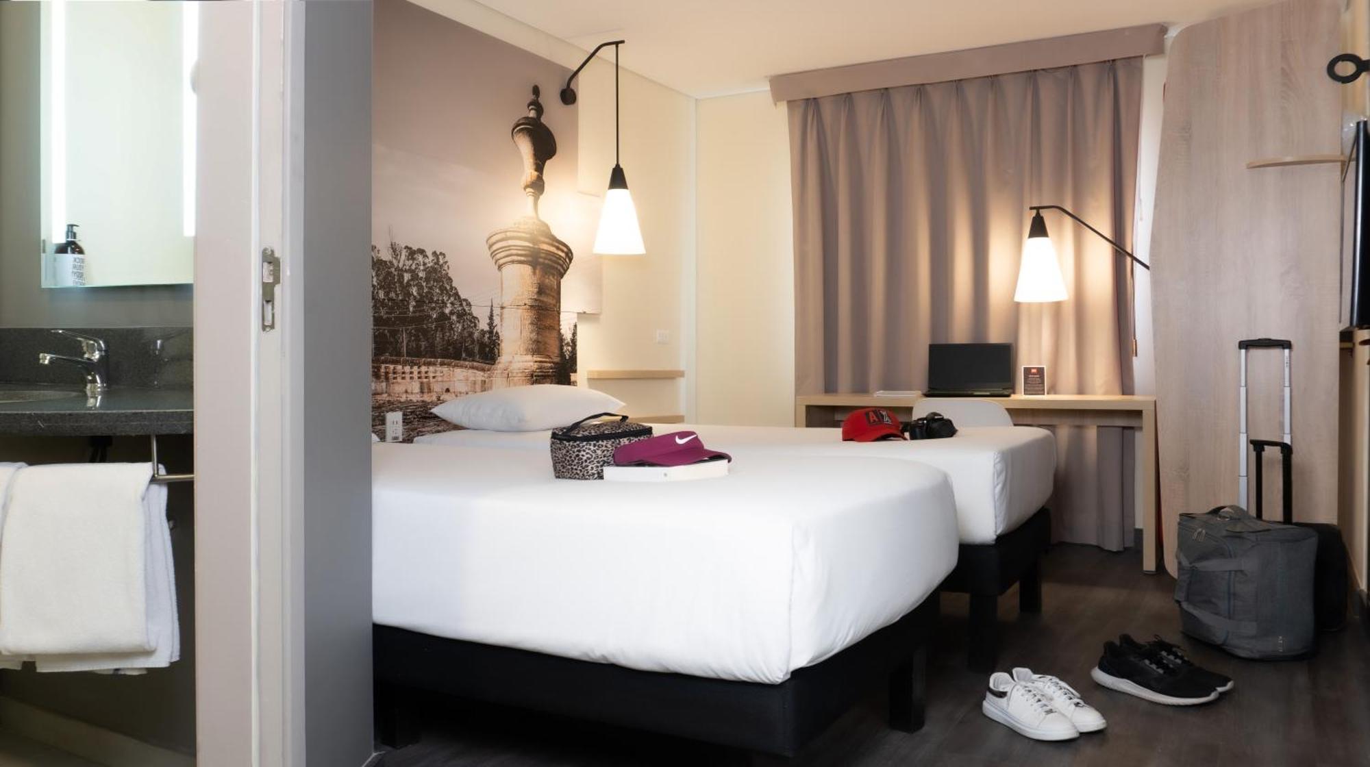 Отель Ibis Чия Экстерьер фото
